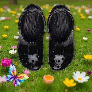 CROCS 💖 Shiny Black Shoes Women 6 / BigKids 4